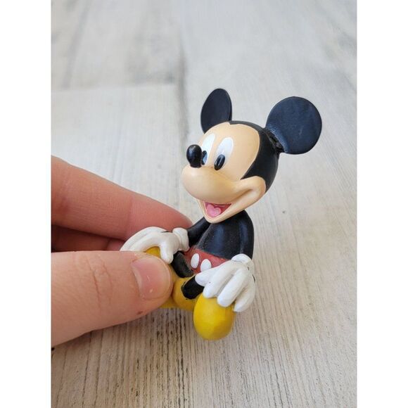 Mickey Mouse sitting criss cross happy minifigure Disney home decor - Picture 3 of 7